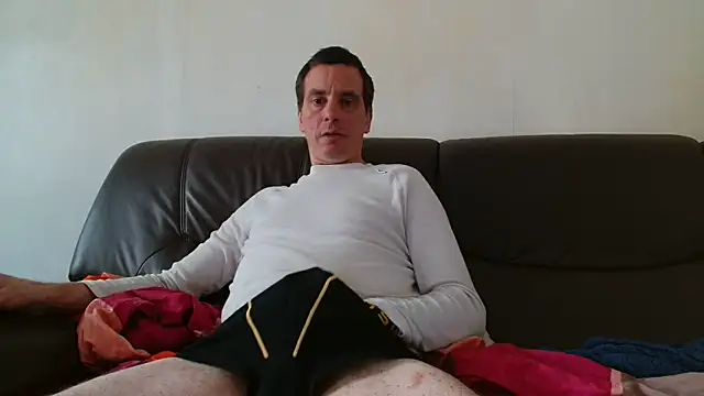 cloupefun online show from November 12, 2025, 12:42 pm