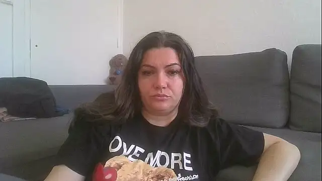 Squirtlady38 online show from October 6, 2025, 8:04 am