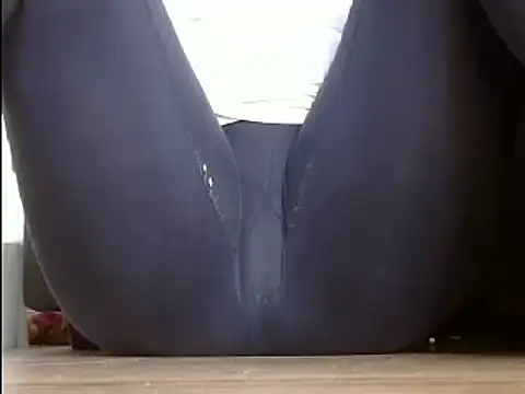 Squirtlady38 online show from February 21, 2025, 1:44 pm