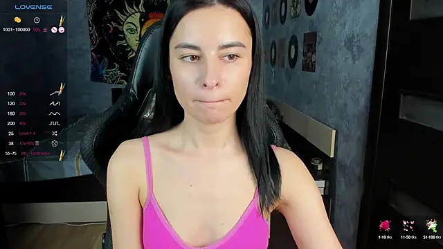 Horny Nikki  online show from December 18, 2024, 8:20 am