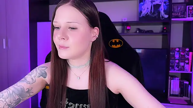 jasminevine online show from February 3, 2026, 3:37 am