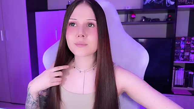 jasminevine online show from October 6, 2025, 11:49 pm