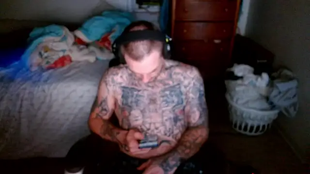 DADDY KANE8--- online show from April 12, 2026, 10:29 am