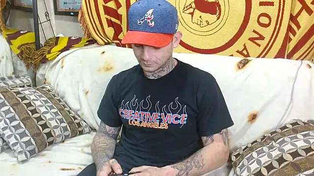 DADDY KANE8--- online show from February 13, 2025, 10:33 pm