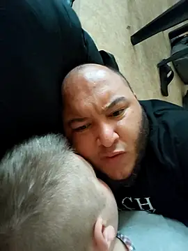 Snapshot of genderfluidco2 chatting on November 9, 2025, 9:02 am genderfluidco2 online show from November 9, 2025, 9:02 am