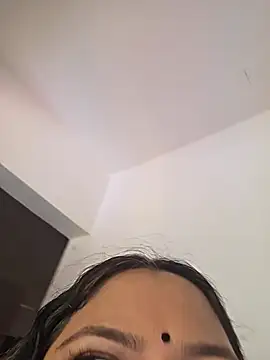 MOM-SUN-COUPLE online show from July 13, 2026, 6:35 am