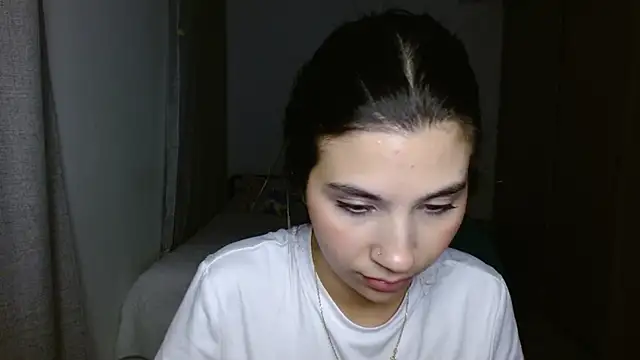 mia  lopez  online show from November 15, 2025, 1:20 am