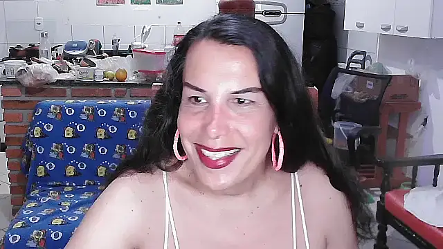 LauraVicttoria361215 online show from December 23, 2025, 1:05 am