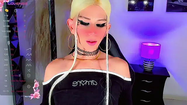 Snapshot of harrleyhott21 chatting on February 5, 2025, 3:42 pm harrleyhott21 online show from February 5, 2025, 3:42 pm