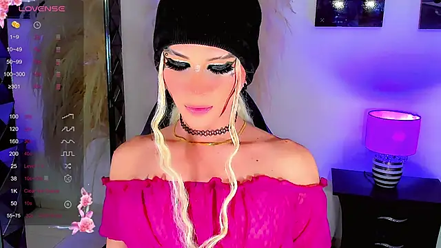 Snapshot of harrleyhott21 chatting on February 16, 2025, 1:49 pm harrleyhott21 online show from February 16, 2025, 1:49 pm