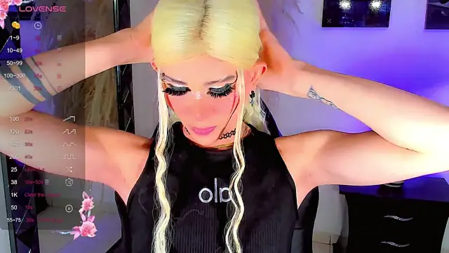 Snapshot of harrleyhott21 chatting on February 16, 2025, 7:37 am harrleyhott21 online show from February 16, 2025, 7:37 am