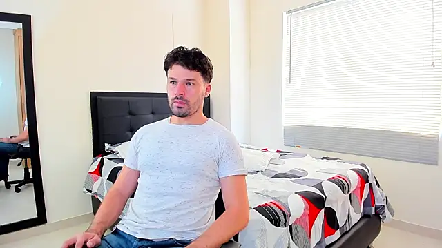 alexman fuck online show from November 11, 2025, 5:52 pm