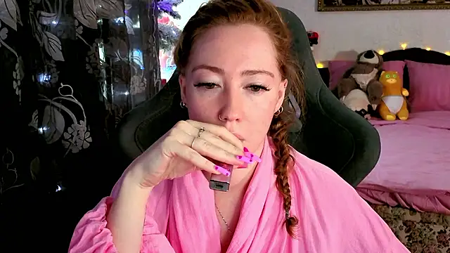 TinaBrook online show from March 4, 2026, 3:47 am