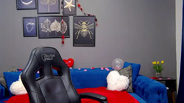 Katewalker  online show from February 10, 2025, 9:04 pm