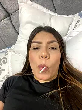 martina contreras online show from October 26, 2025, 5:08 am