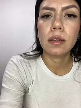 Snapshot of martina_contreras chatting on January 24, 2025, 7:08 am martina contreras online show from January 24, 2025, 7:08 am