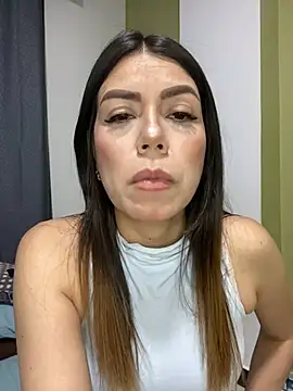 Snapshot of martina_contreras chatting on February 3, 2025, 6:02 am martina contreras online show from February 3, 2025, 6:02 am