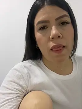 Snapshot of martina_contreras chatting on December 25, 2024, 5:16 am martina contreras online show from December 25, 2024, 5:16 am