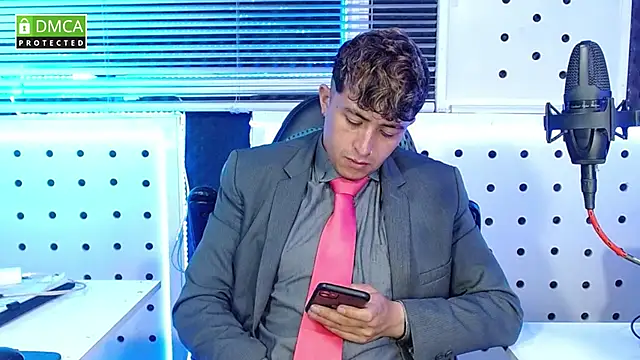 Darko0717 online show from September 30, 2025, 2:23 pm