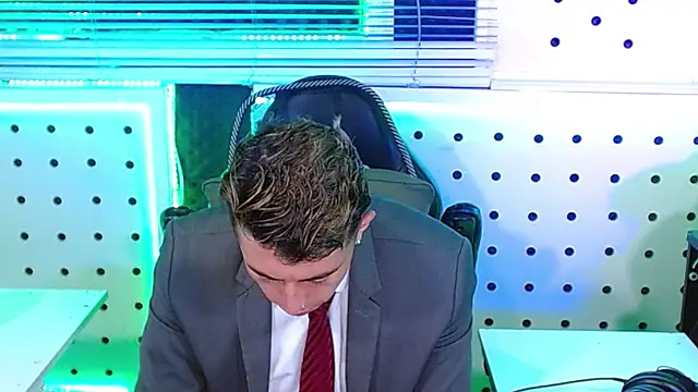 Darko0717 online show from November 6, 2025, 12:31 pm