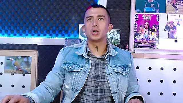 Darko0717 online show from March 22, 2025, 3:31 pm