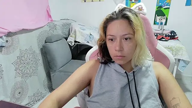 MommyMiaWs online show from May 13, 2026, 2:13 pm