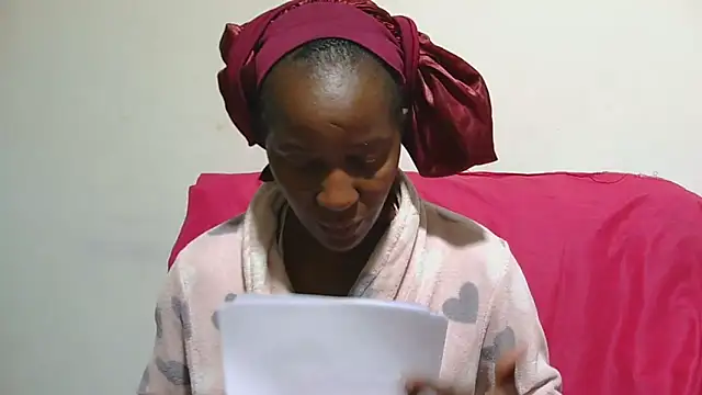 Snapshot of sluttylaura21 chatting on February 17, 2026, 4:15 pm sluttylaura21 online show from February 17, 2026, 4:15 pm