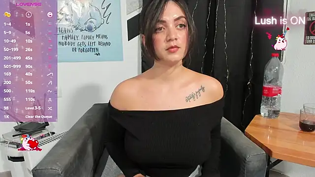 alexysgray online show from November 24, 2025, 5:02 pm