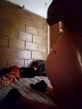 Snapshot of estefyzapata chatting on October 14, 2025, 8:09 pm estefyzapata online show from October 14, 2025, 8:09 pm