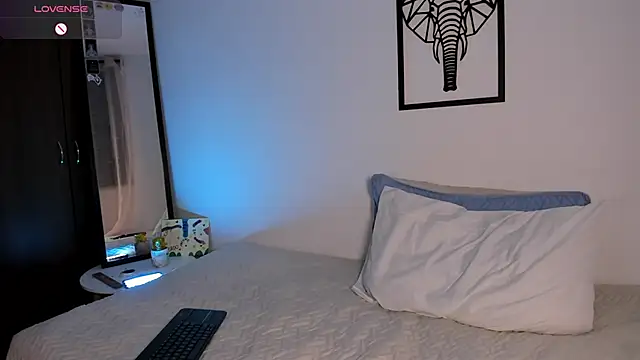 emilybae  online show from October 16, 2025, 12:08 am