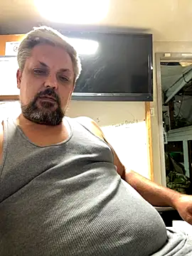 Snapshot of tank32s chatting on September 19, 2025, 7:23 am tank32s online show from September 19, 2025, 7:23 am