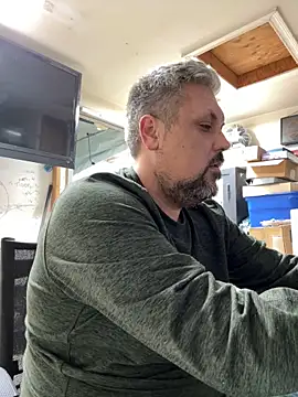 Snapshot of tank32s chatting on February 28, 2025, 7:05 am tank32s online show from February 28, 2025, 7:05 am