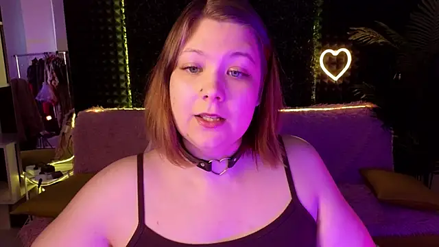 DjennaPalme online show from October 12, 2025, 3:19 am