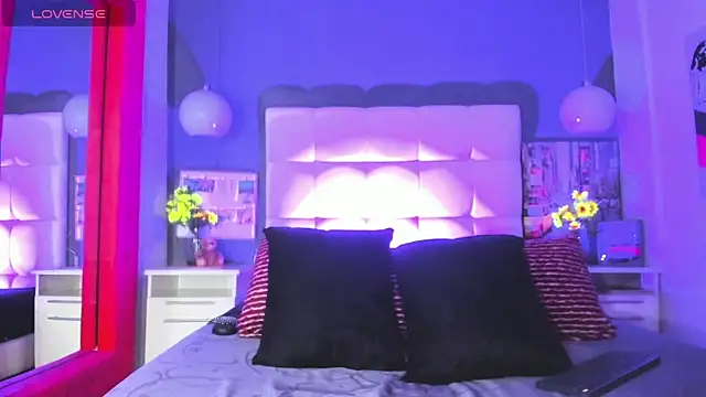 Snapshot of cinthya_walker1 chatting on March 19, 2026, 2:39 pm cinthya walker1 online show from March 19, 2026, 2:39 pm
