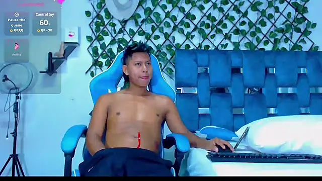 Hakim prettynigg online show from December 6, 2024, 3:17 pm