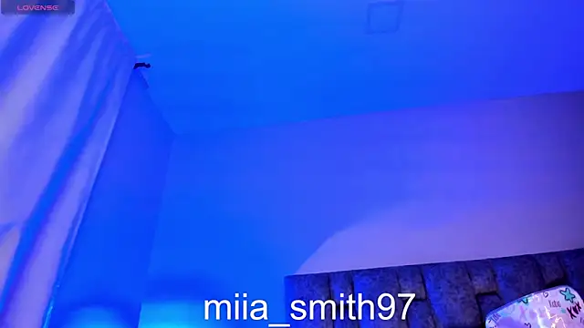 miia-smith97 online show from October 7, 2025, 9:38 pm