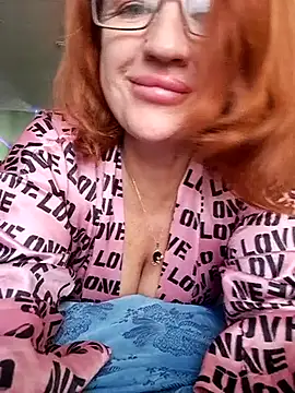 KiraXTender online show from November 16, 2025, 6:07 am