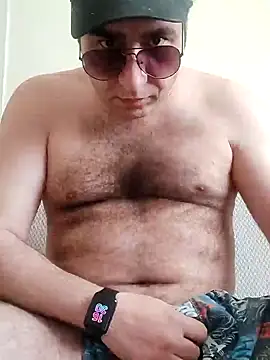 fraud705 online show from February 26, 2025, 1:32 pm