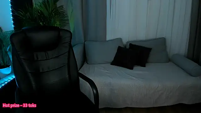 Pretty Alison online show from March 6, 2025, 4:07 pm