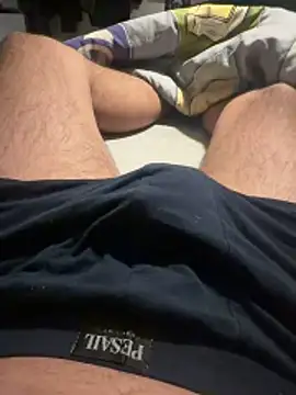 spritzerboy23 online show from December 21, 2025, 10:43 pm