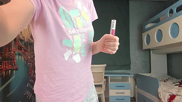 Masha 2002 online show from April 14, 2026, 8:25 pm