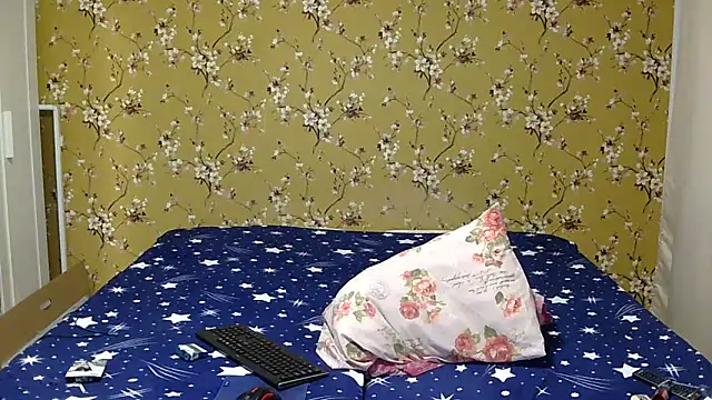 Snapshot of Karlabby chatting on December 20, 2025, 7:06 pm Karlabby online show from December 20, 2025, 7:06 pm