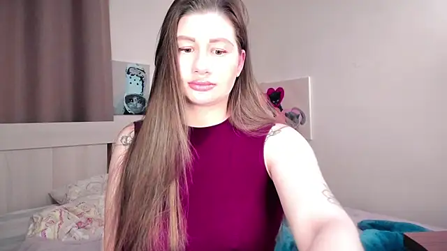 JuicyHelenX online show from February 12, 2026, 7:35 pm