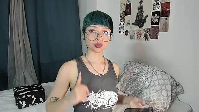 Snapshot of acid_candy_ chatting on October 21, 2025, 11:59 pm acid candy  online show from October 21, 2025, 11:59 pm