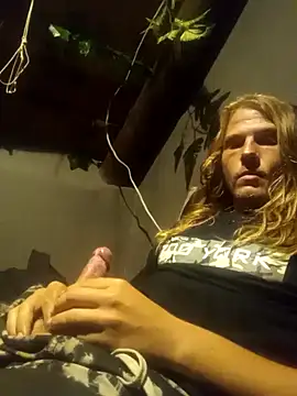 Snapshot of Salted_Playday chatting on December 27, 2024, 1:22 am Salted Playday online show from December 27, 2024, 1:22 am