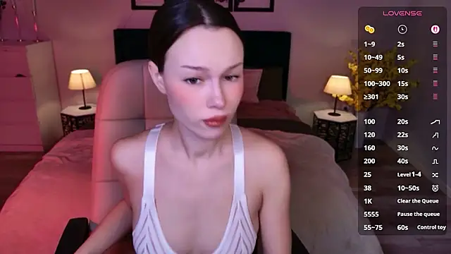 KaitieLove online show from October 3, 2025, 11:45 am