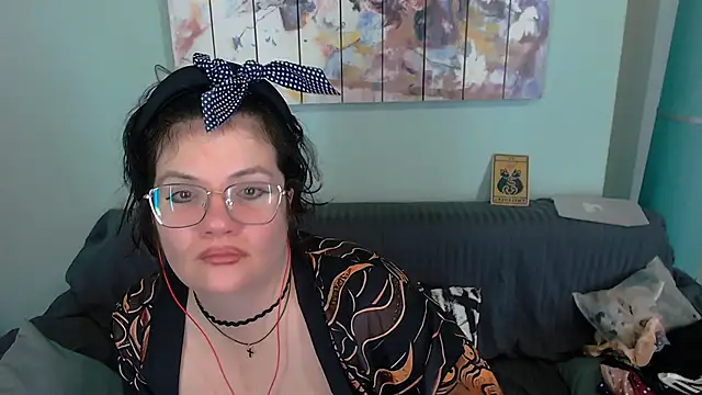 Snapshot of EverlyRays chatting on October 2, 2025, 12:41 pm EverlyRays online show from October 2, 2025, 12:41 pm