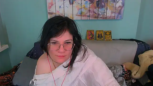 EverlyRays online show from February 20, 2026, 6:26 am