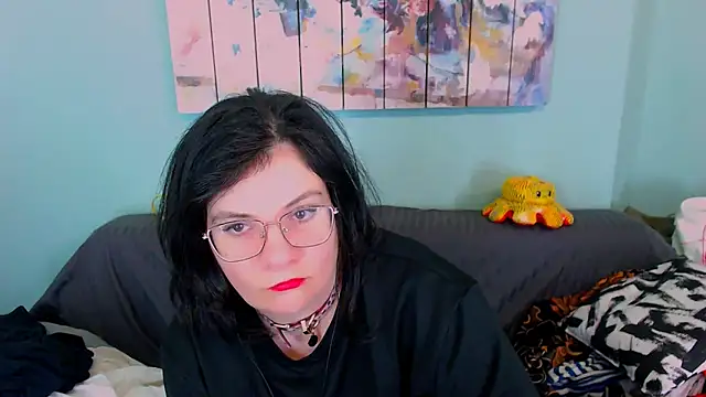 EverlyRays online show from April 19, 2026, 6:10 pm