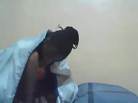 Smillie prety online show from February 25, 2026, 4:12 am